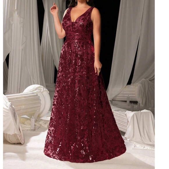 Plus Floral Sequin Mesh Formal Black Tie Wedding Dress - Picture 10 of 14